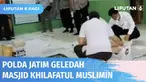 Polda Jawa Timur menggeledah kantor dan masjid kelompok Khilafatul Muslimin wilayah Surabaya Raya di Jalan Gadel Sari Madya 1 A, Surabaya. Usai penggeledahan, Polda mengamankan dokumen dan bendera khilafah.