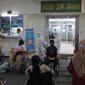 Suasana IGD RSUD Cengkareng, Jakarta, Rabu (23/06/2021). Meningkatnya kasus COVID-19 di Ibu Kota Jakarta dalam beberapa hari terakhir mengakibatkan rumah sakit kewalahan. (Liputan6.com/Herman Zakharia)