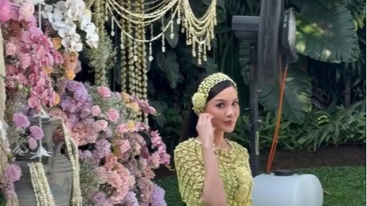 Potret Cantik Menawan Alyssa Daguise di Momen Siraman Jelang Pernikahan, Aura Pengantin Kian Bersinar