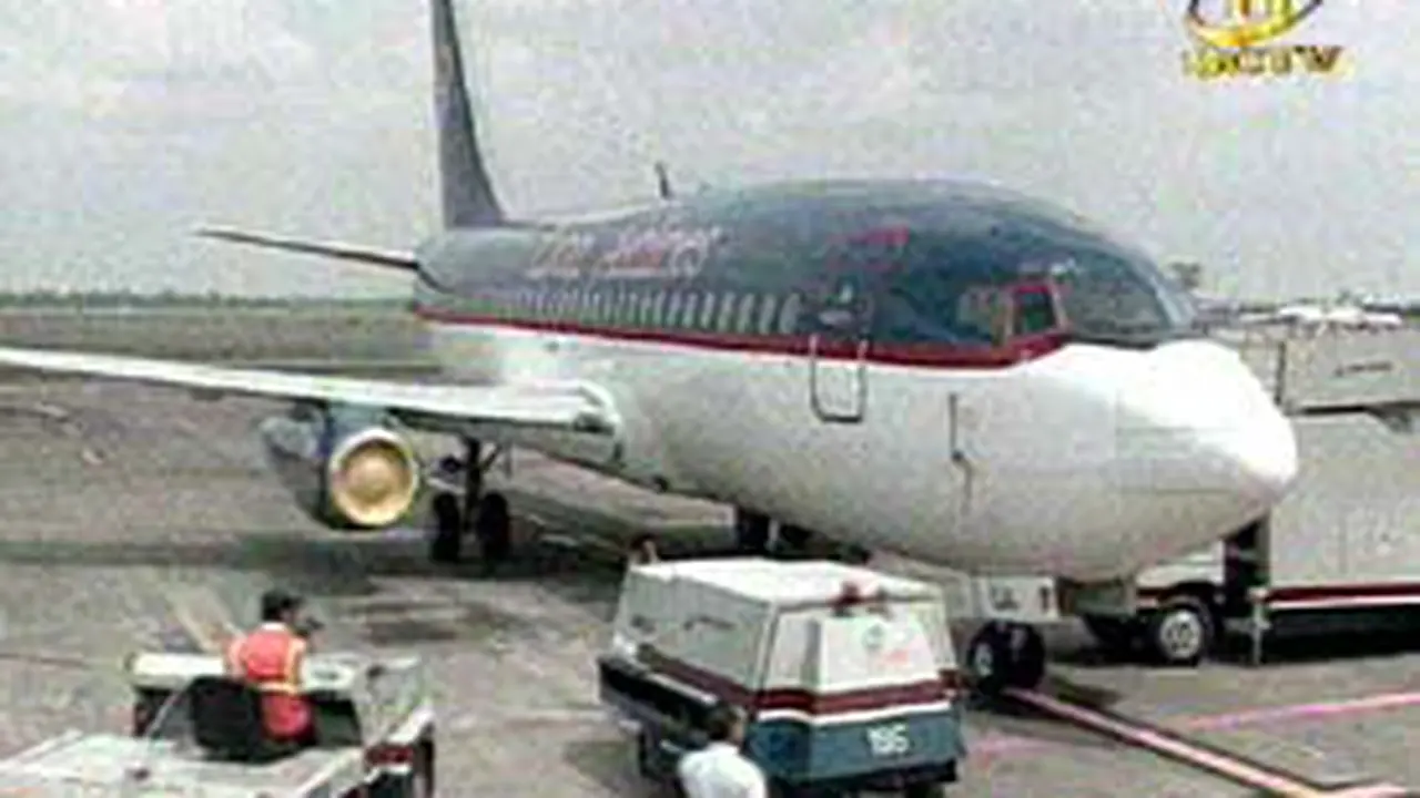 030801aPenerbangan.jpg