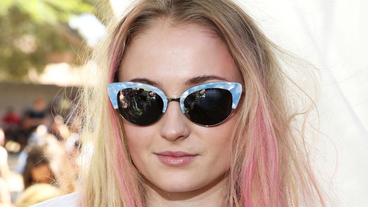 [Bintang] Sophie Turner