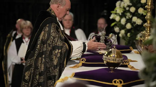 Haru Selimuti Prosesi Pemakaman Ratu Elizabeth II di Kastil Windsor