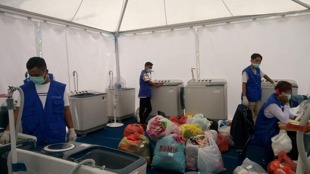 Bantu Pengungsi Gempa Palu, Samsung Elektronik Indonesia Dirikan Posko Cuci Pakaian Gratis