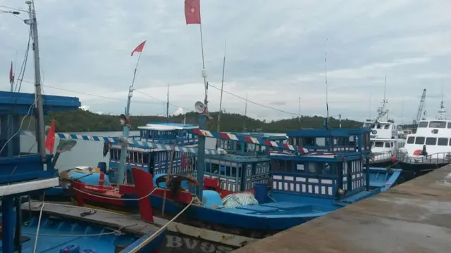 Kementerian Kelautan dan Perikanan (KKP) kembali menangkap enam kapal perikanan asing (KIA) ilegal berbendera Vietnam.
