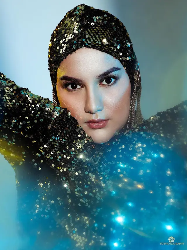 7 Pemotretan Terbaru Irish Bella dengan Tema Unstopable Sparkling