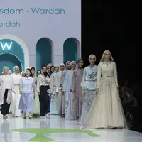 Wardah hadirkan tren makeup look berdasarkan personal color di JMFW 2025