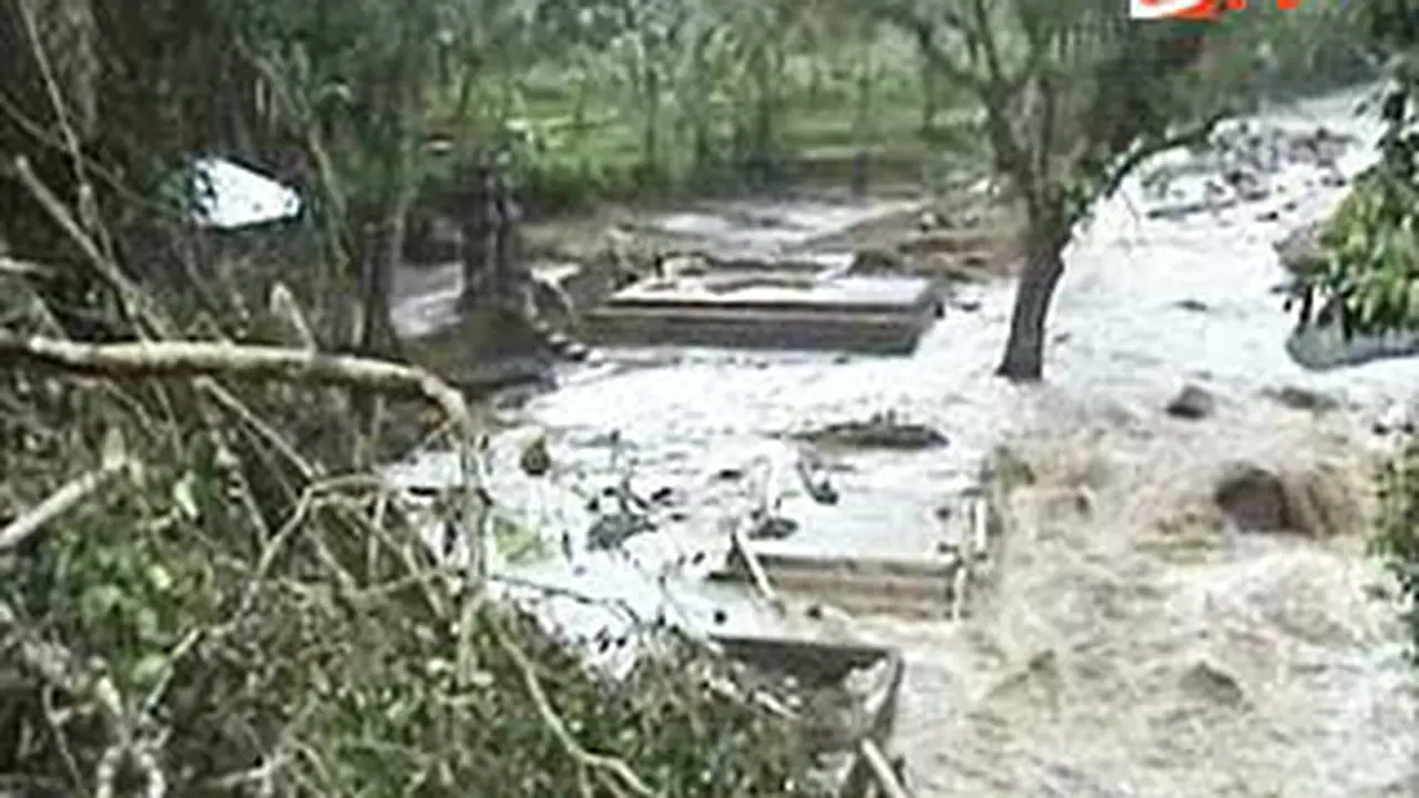 120314terk1_banjir-bandang.jpg