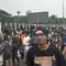 Pria Berhelm Diamuk Pendemo, Diduga Provokator Bawa Sajam