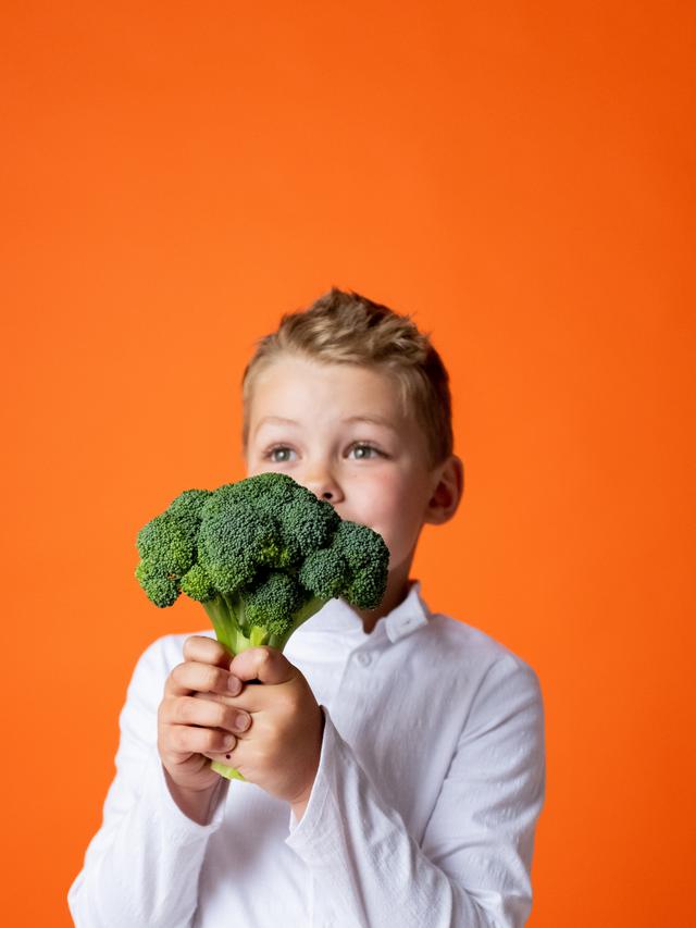 5 Makanan Bayi 8 Bulan untuk Kecerdasan Otak , Nutrisi Wajib dalam MPASI