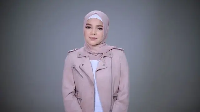 [Bintang] Dewi Sandra
