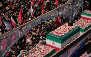 Makna di Balik Simbolisme Pemakaman Ali Khamenei