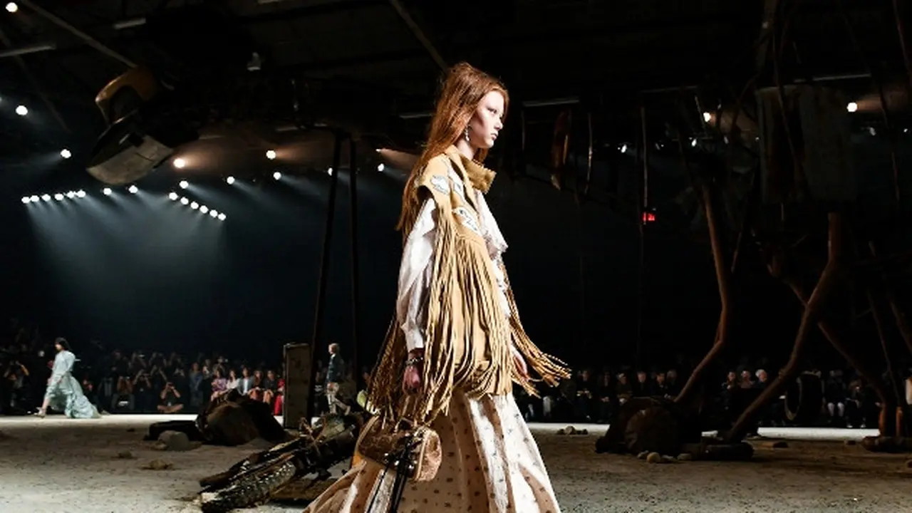 Mengintip Koleksi Coach Spring 2019 di Panggung New York Fashion Week