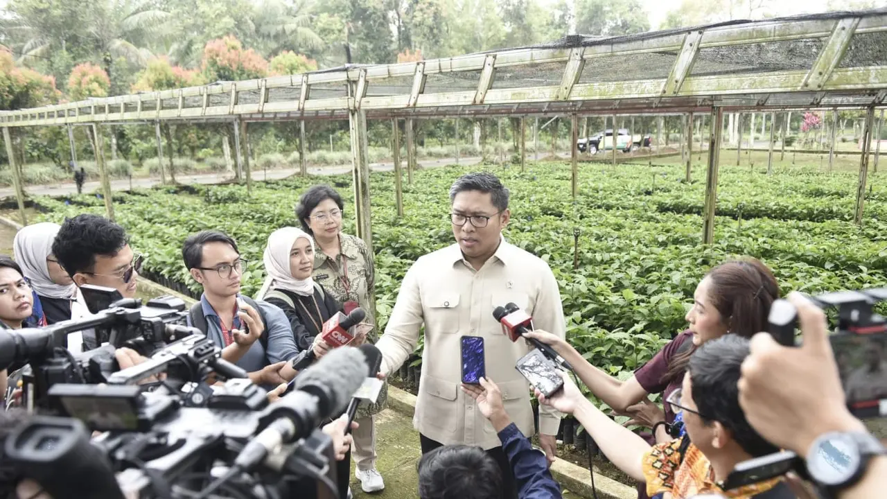Wakil Menteri Pertanian (Wamentan) Sudaryono menegaskan komitmennya untuk meningkatkan daya saing sektor pertanian nasional melalui penguatan riset, inovasi, dan modernisasi. (Tim Humas Gerindra)