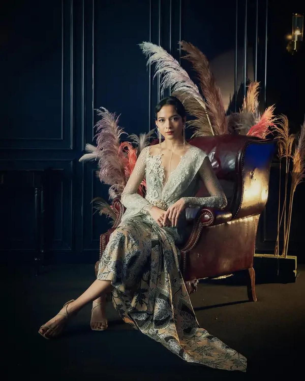 4 Referensi Kebaya Brokat Modern ala Artis, dari Putri Marino hingga Prilly Latuconsina