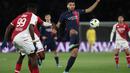 Les Parisiens sementara unggul empat angka dari Nice di posisi 2. (FRANCK FIFE / AFP)