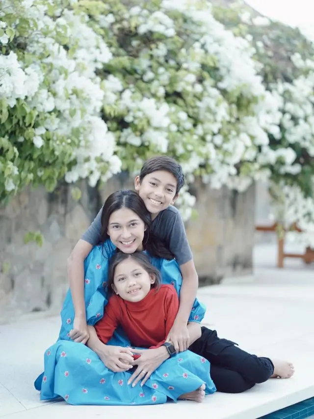 Nana Mirdad (Instagram/nanamirdad_)