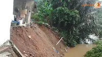 Rumah Hanyut Terbawa Arus Ciliwung, 2 Penghuni Terseret