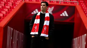 Andoni Iraola, pelatih baru Liverpool mulai musim 2026/2027. (Dok. liverpoolfc.com)