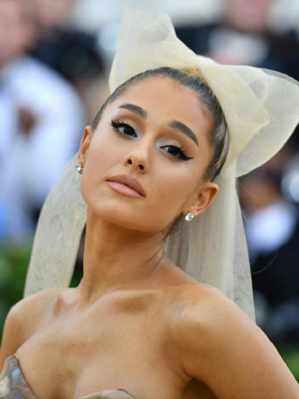 Ariana Grande menarik diri sejak mantan kekasihnya, Mac Miller meningga dunia pada 7 September 218 lalu. (Angela WEISS / AFP)