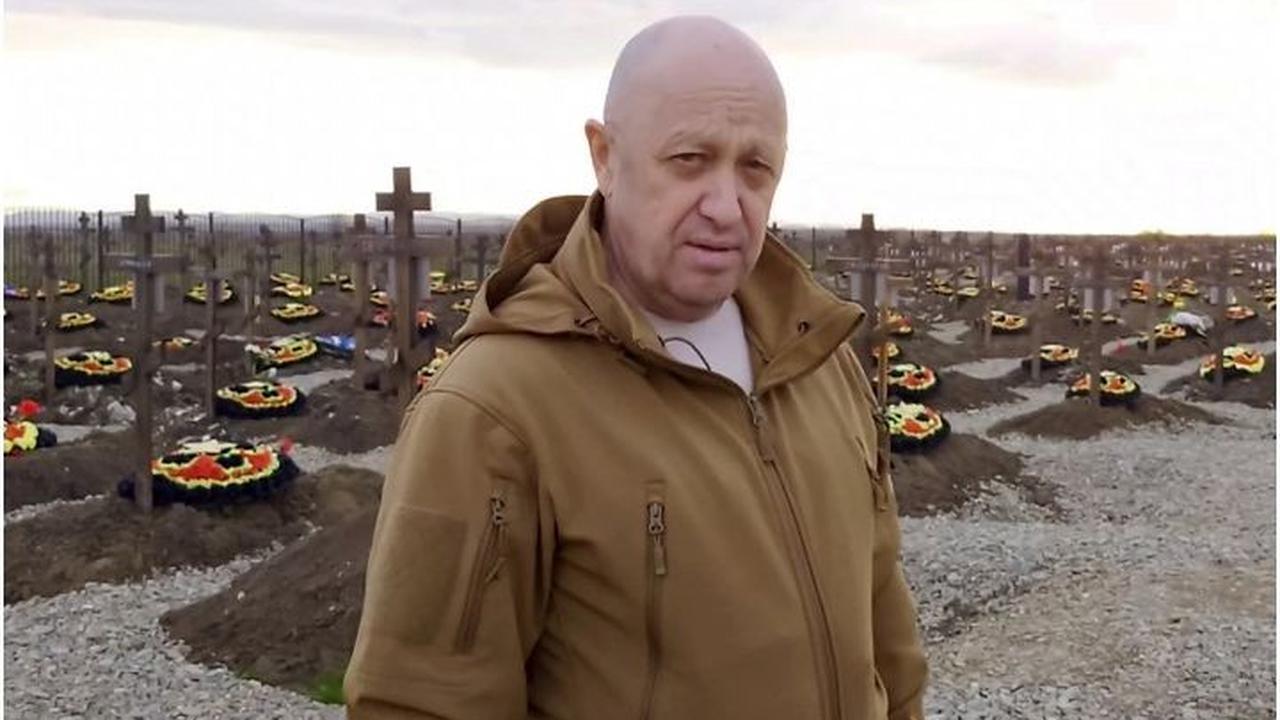 FOTO: Kondisi Hancur Pesawat Pribadi yang Diduga Ditumpangi Bos Tentara Bayaran Wagner, Yevgeny Prigozhin Usai Jatuh di Rusia