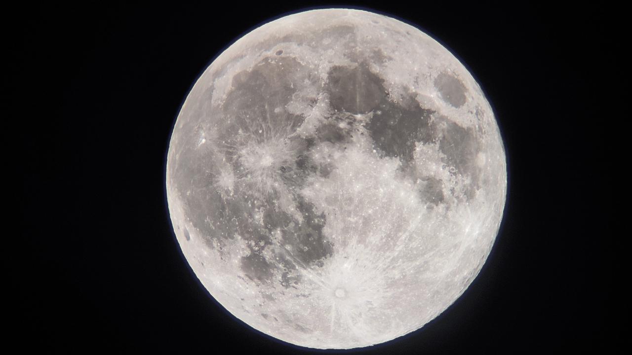 Supermoon Phenomenon 2025: How to See The Brightest Moon of the Year?