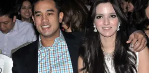 Nia Ramadhani yang baru sadar dirinya hamil, tidak merasakan ngidam sedikitpun. Tak mau kehilangan moment, dirinya buru-buru ngidam meskipun kehamilannya sudah tua.