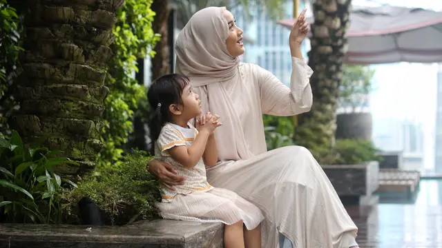 Ilustrasi ibu dan anak