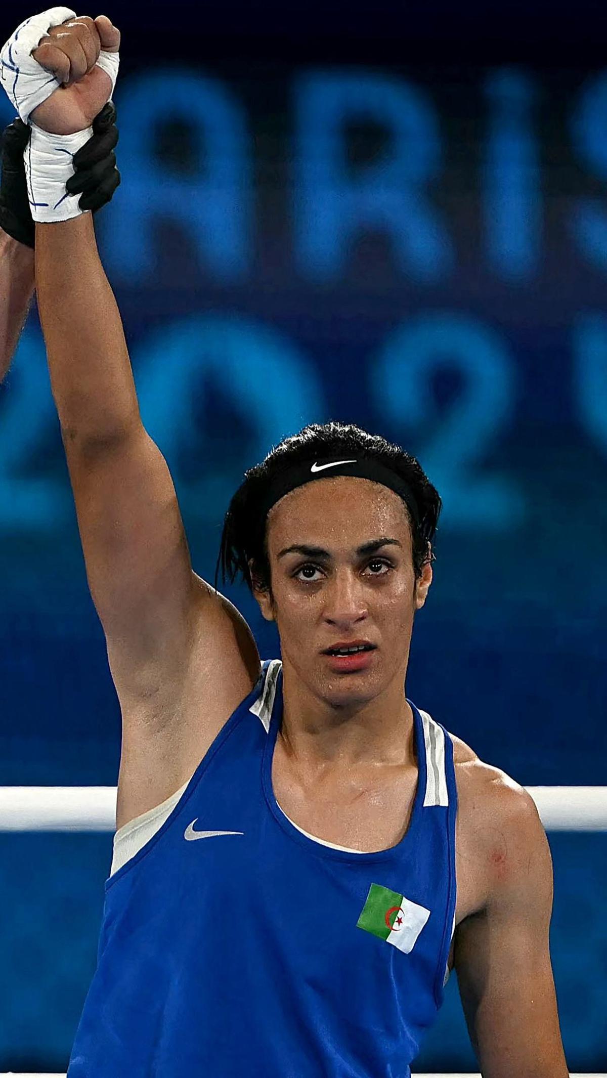 Imane Khelif menjadi yang pertama memastikan tempat di partai puncak tinju putri Olimpiade Paris 2024. Foto: AFP