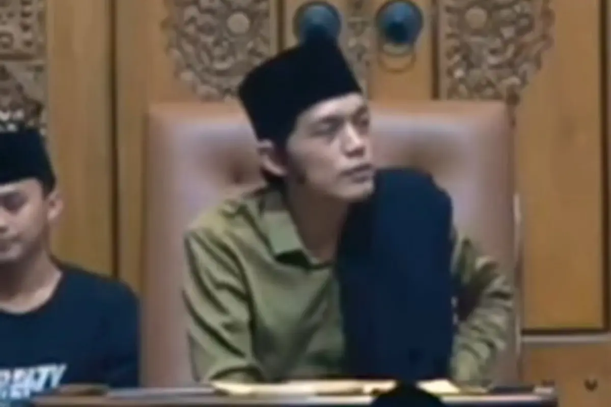Gus Iqdam (SS: YouTube Short @tv_pitu)