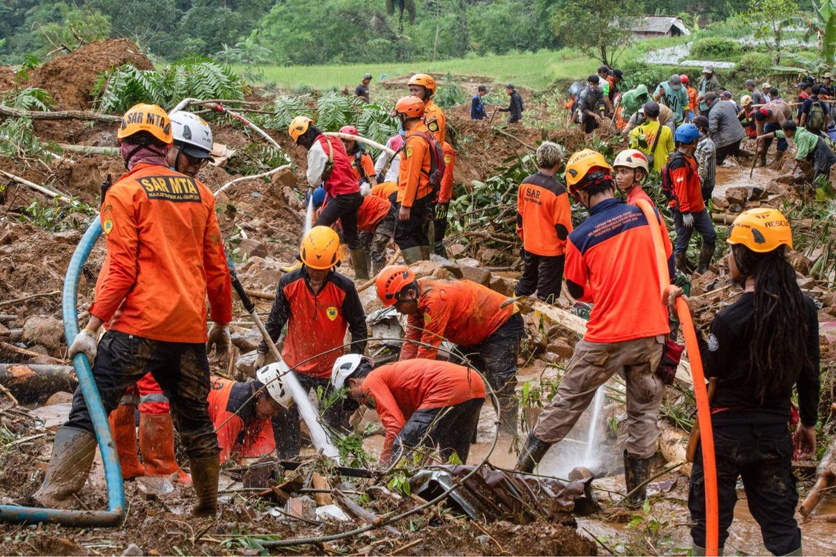 Potret Bencana Tanah Longsor Pekalongan, Korban Tewas Bertambah Jadi 21 orang