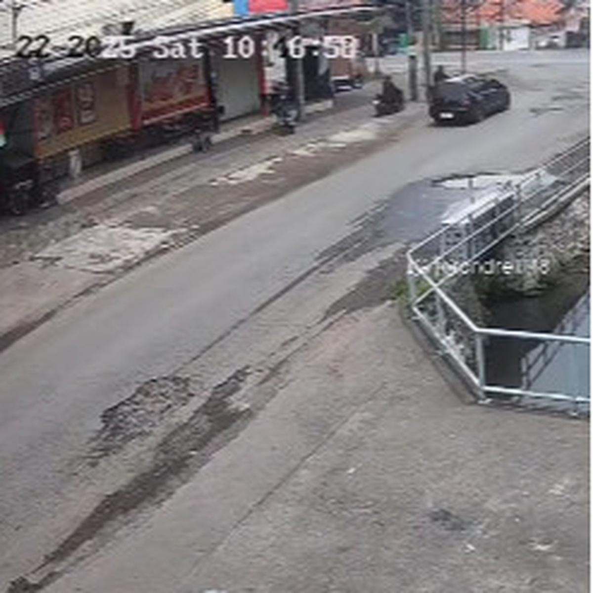 Rekaman Video Anggota Polisi Seorang Diri Sikat Maling Motor saat Beraksi