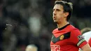 Raut wajah kapten MU, Gary Neville melihat para suporter Leeds United di ajang putaran ketiga FA Cup yang berlangsung di Old Trafford, 3 Januari 2010. MU kalah 0-1. AFP PHOTO/PAUL ELLIS