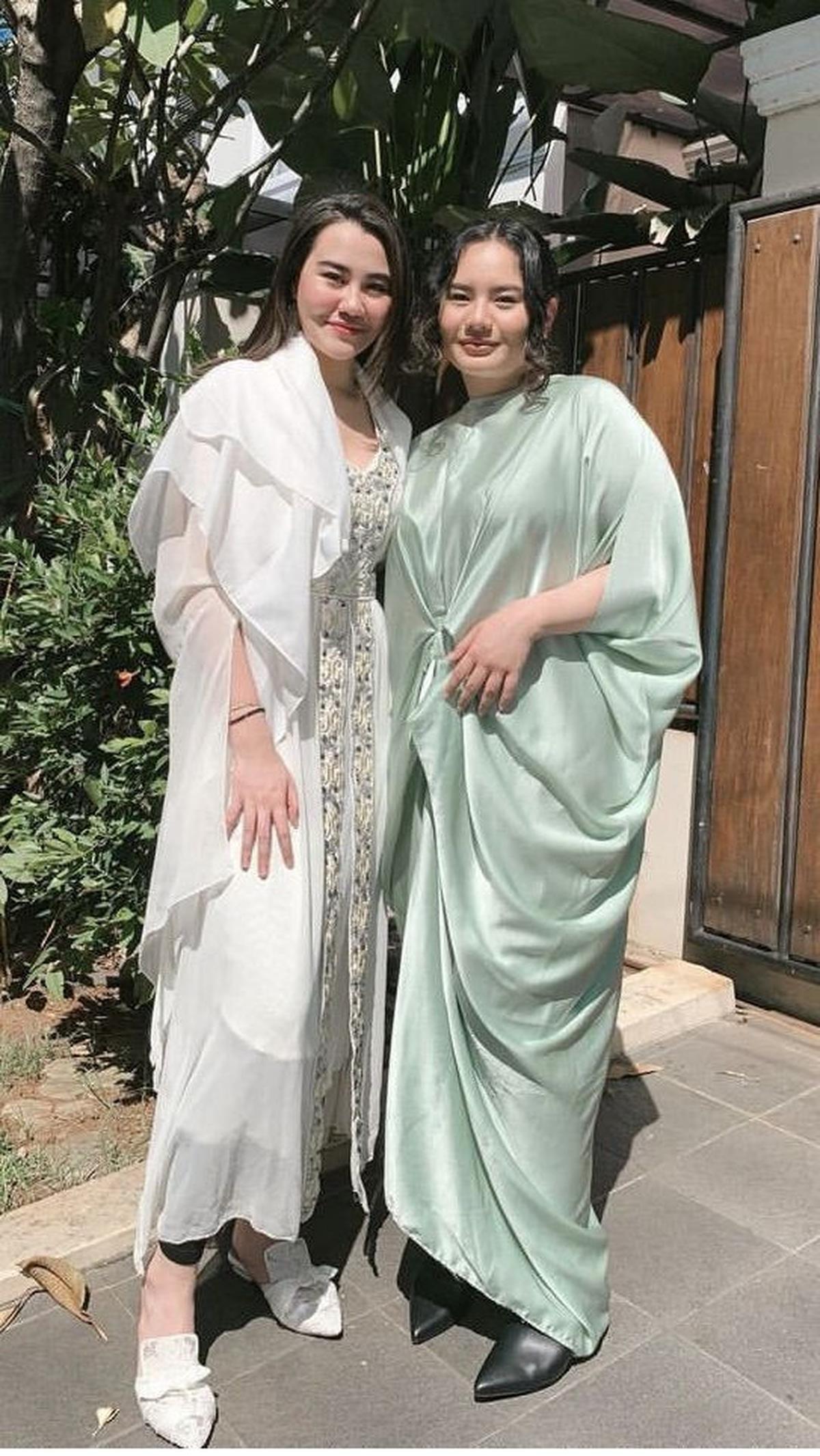 Gamis Kaftan dari&nbsp;Kaftan Mille Fleur