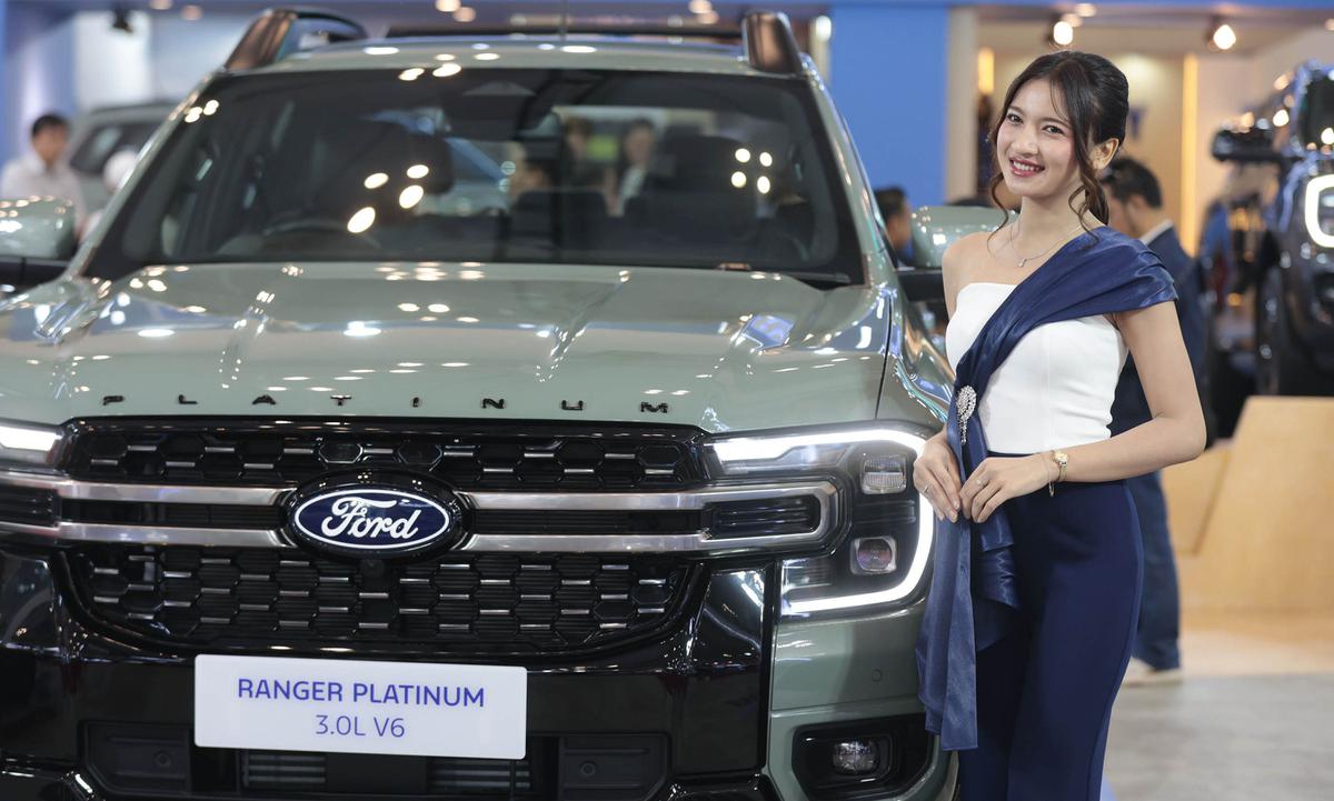Pesona SPG Lengkapi Deretan Mobil Baru di GIIAS 2026