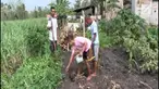 Surono rela merawat para pasien gangguan jiwa di panti rehabilitasi miliknya selama puluhan tahun, agar mereka tidak terlantar di jalan.