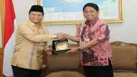 Hidayat Nur Wahid mengunjungi Arsip Nasional Republik Indonesia. (foto: dok. MPR)