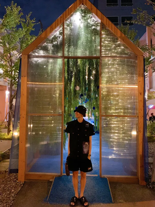 Gaya OOTD ala J-hope BTS, Simple dan Modis