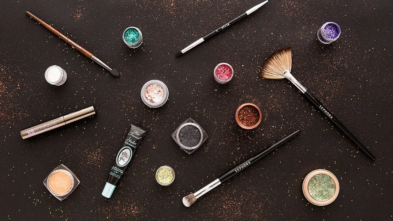[BINTANG] Butuh Rekomendasi Eyeshadow Glitter Under Rp100 Ribu? Cek di Sini!
