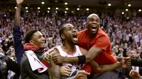 Selebrasi Kawhi Leonard setelah meloloskan Raptors ke final wilayah Timur NBA (AP)