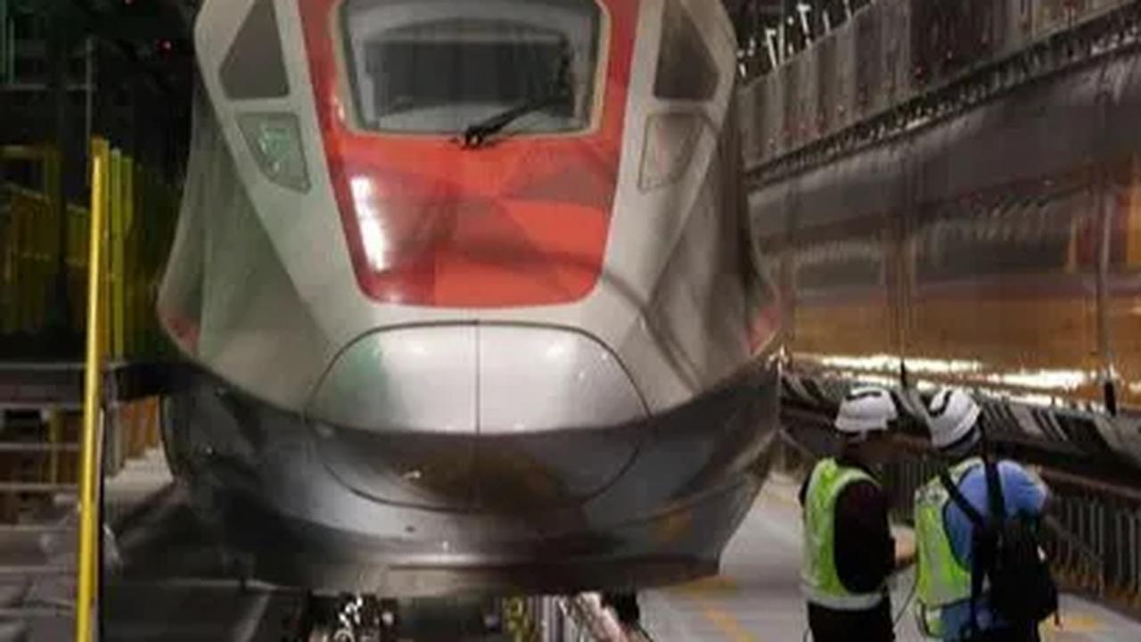 Selain melalui surat pernyataan dari PT KCIC, Risal juga mensyaratkan agar seluruh penumpang yang akan mengikuti uji coba terbatas KCJB diasuransikan.