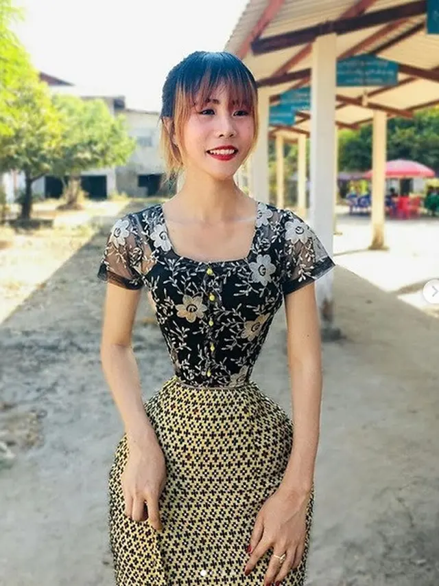 wanita miliki pinggang super kecil