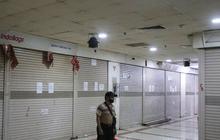 FOTO: Keluh Pedagang Meratapi Pasar Tanah Abang yang Kian Sepi Pengunjung Karena Toko Online
