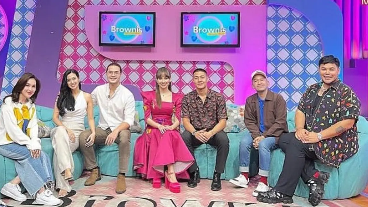 Bintang Melur Untuk Firdaus, Anna Jobling dan Meerqeen berkunjung ke Jakarta (Foto: Instagram @ayutingting92)