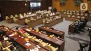 Suasana rapat kerja antara Menteri Desa, Pembangunan Daerah Tertinggal dan Transmigrasi Abdul Halim Iskandar dengan Komisi V DPR di Senayan, Jakarta, Senin (11/4/2022). Rapat membahas isu-isu terkait desa tertinggal serta rekruitmen Tenaga Pendamping Desa. (Liputan6.com/Angga Yuniar)