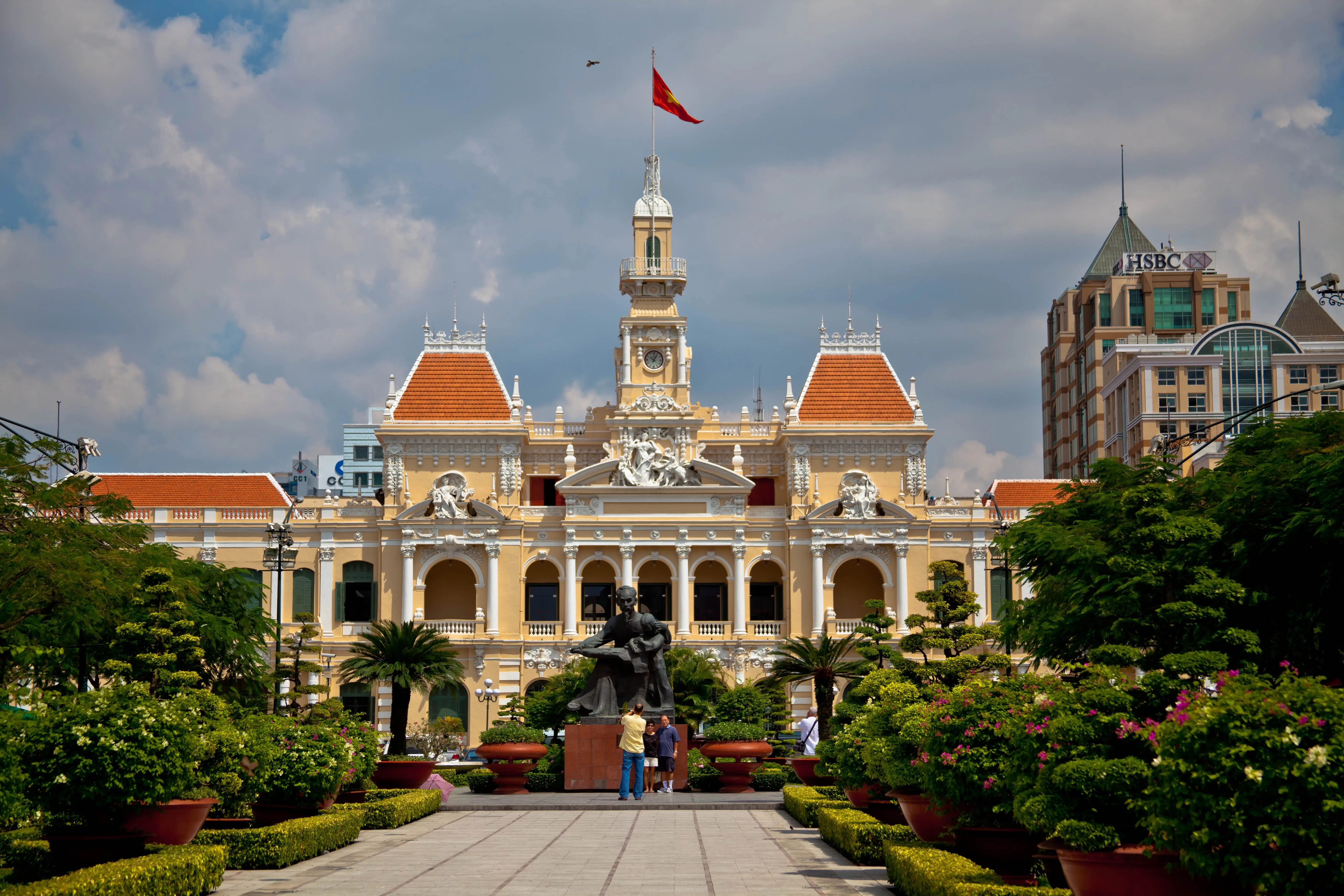 Ho Chi Minh merupakan salah satu kota di Vietnam