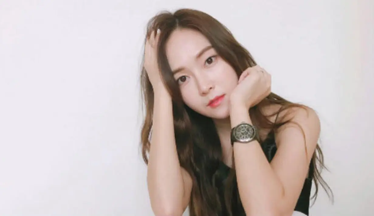"Makanlah makanan sehat. Aku tak tahu seberapa parah sakitmu namun aku berharap kepalamu takkan sakit lagi," lanjut Jessica. (sbs.com.au)