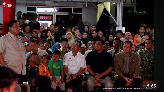 Momen Prabowo Rayakan Tahun Baru Bersama Pengungsi di Tapsel, Ajak Nyanyi Lagu Tanah Airku