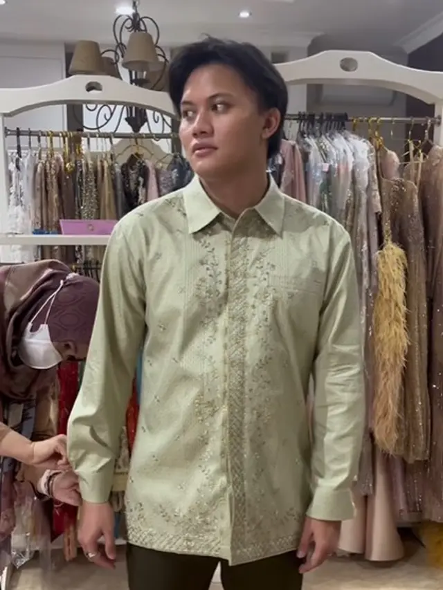 Kemeja Rizky Febian saat pengajian (Instagram/askyfebrianti)