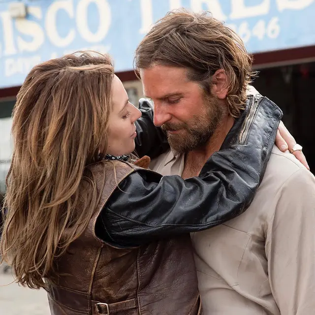 Lady Gaga Diduga Mengandung Anak Bradley Cooper, Ini Momen Kebersamaan Mereka