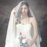 Ilustrasi wanita mengenakan gaun pernikahan.  (dok. Pexels / Pixabay /https://www.pexels.com/photo/woman-in-white-strapless-sweetheart-wedding-dress-with-rose-bouquet-covered-in-white-veil-157860/ / Vriskey Herdiyani)